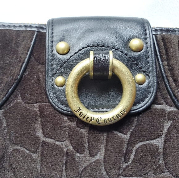 NWOT Juicy Couture Black Velour Zip Around Clutch Wallet - Picture 2 of 9